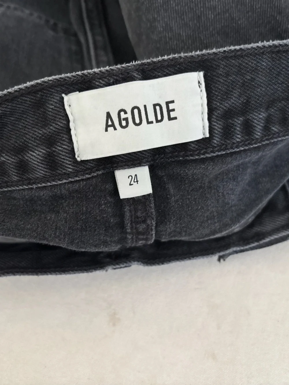 AGOLDE 90's Pinch Waist High Rise Straight Jeans in Hitch